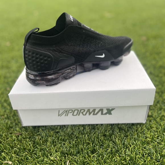 Nike Air Vapormax black Laceless Sneakers - Picture 10 of 16